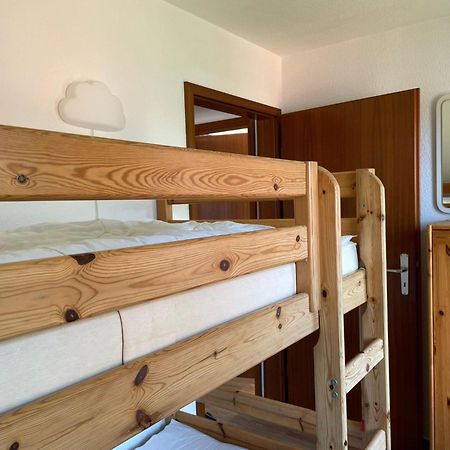 Ferienwohnung Nils Holgerson mit Balkon zwischen Strand, Wald&Wiese im Südosten der Insel Rügen! Gustow  Exterior foto