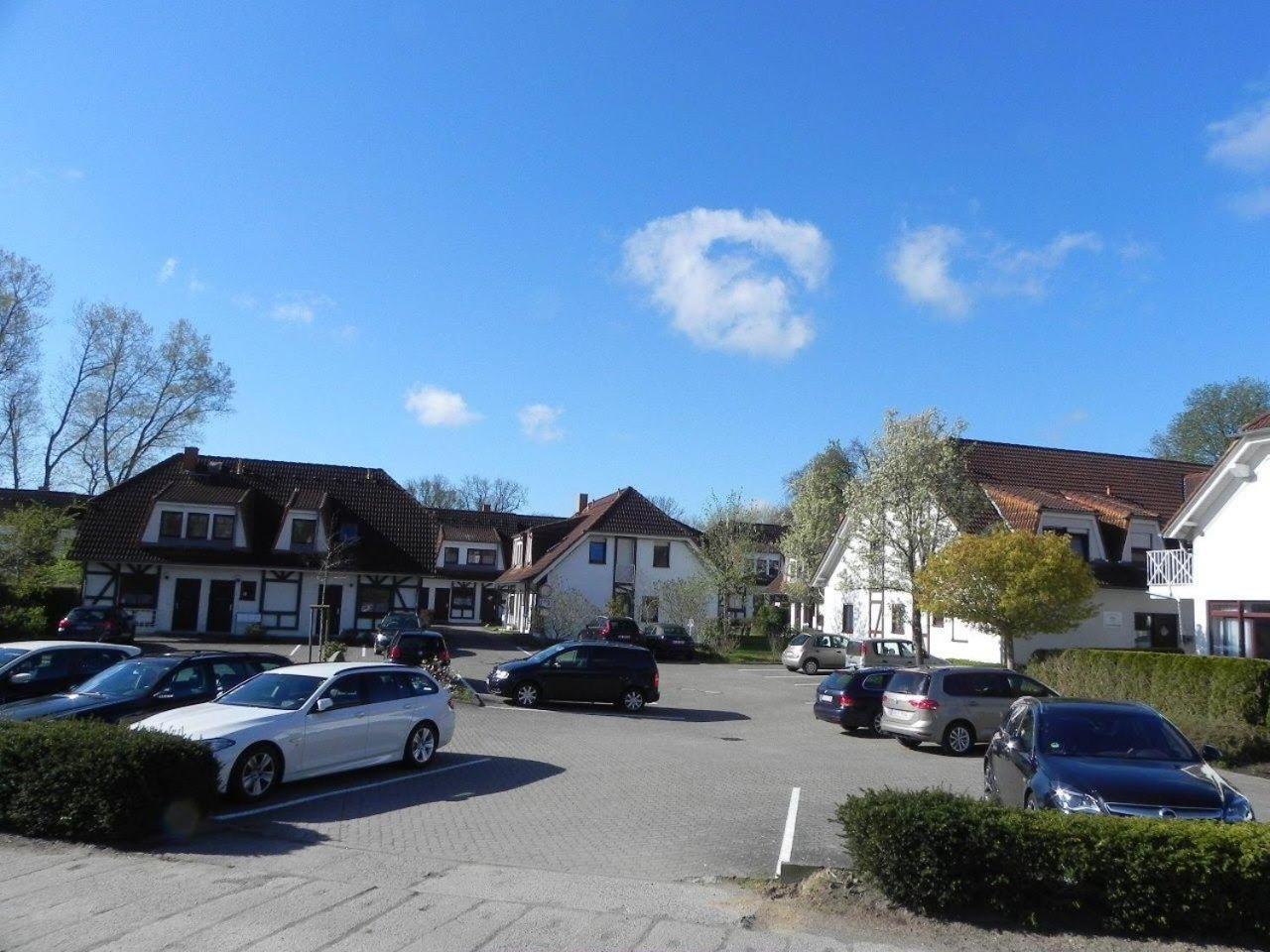 Ferienwohnung Nils Holgerson mit Balkon zwischen Strand, Wald&Wiese im Südosten der Insel Rügen! Gustow  Exterior foto