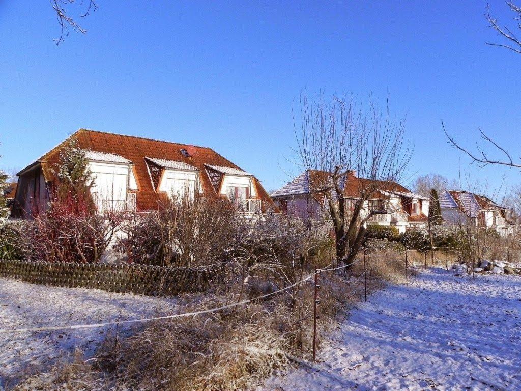 Ferienwohnung Nils Holgerson mit Balkon zwischen Strand, Wald&Wiese im Südosten der Insel Rügen! Gustow  Exterior foto