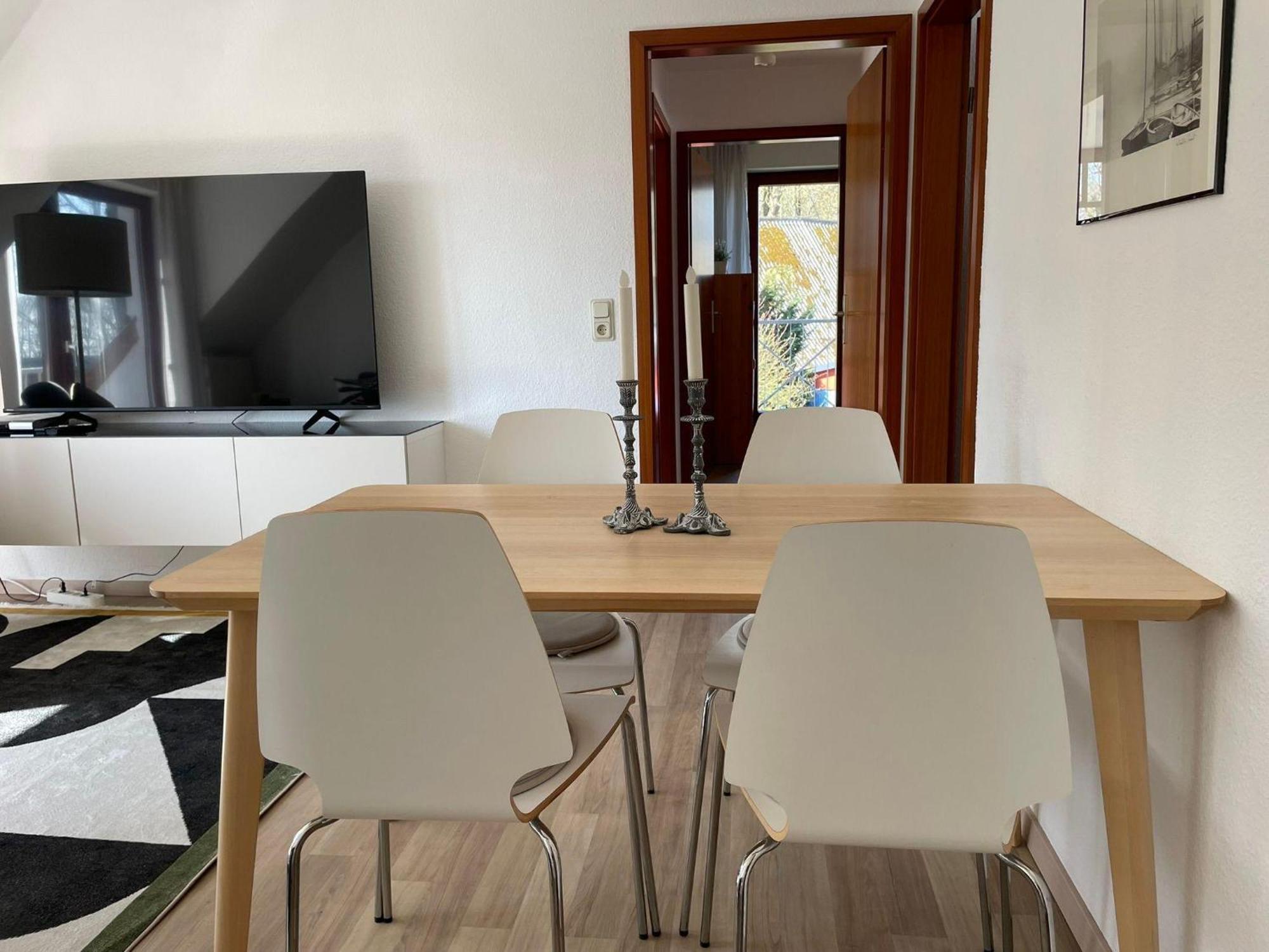 Ferienwohnung Nils Holgerson mit Balkon zwischen Strand, Wald&Wiese im Südosten der Insel Rügen! Gustow  Exterior foto